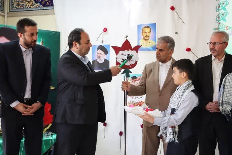 نواختن زنگ شهدای خدمت در دبستان شاهد شهید کلانتری ارومیه