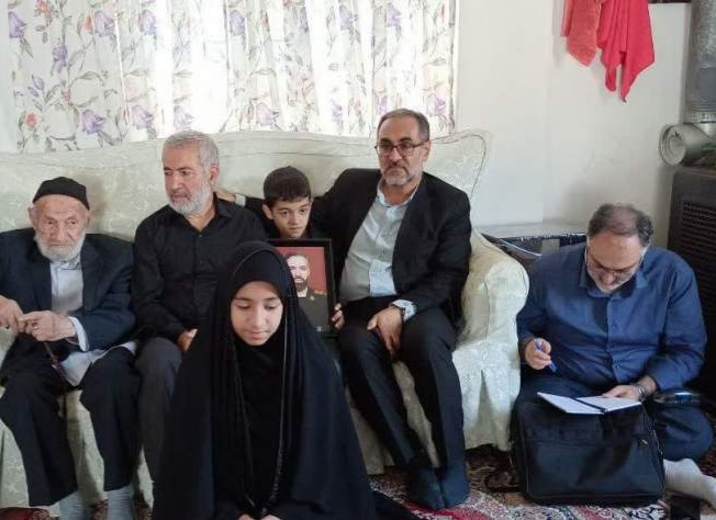 تجلیل مدیر کل بنیاد مازندران از خانواده پاسدار شهید مجید آل ابراهیم در چالوس