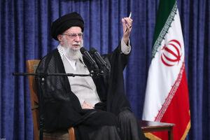 ملت با جهت‌گیری‌های گوناگون سیاسی و وزن متفاوت مذهبی پای ایران عزیز ایستاد/ خداوند نصرت ملت ایران را تضمین کرده است