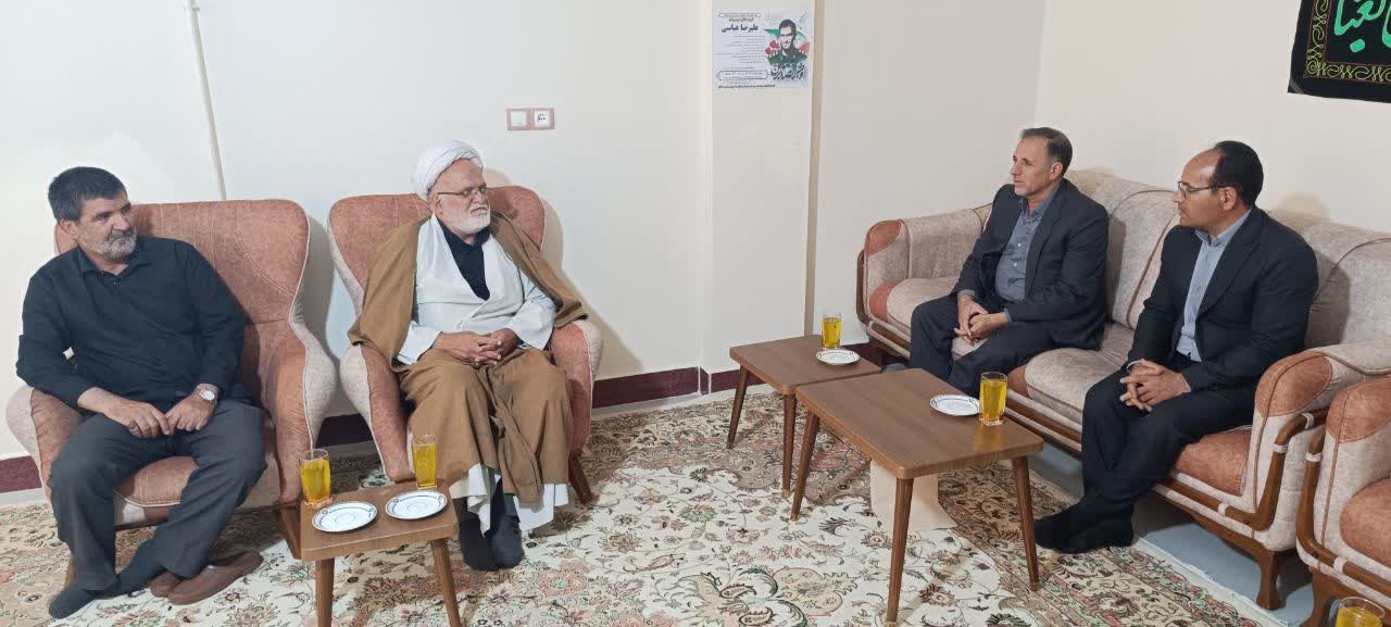 دلجویی مدیرکل بنیاد شهید و امور ایثارگران استان کرمانشاه از خانواده شهید «علیرضا عباسی»