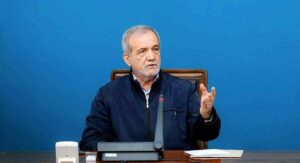 سوال روزنامه دولت از بهزاد نبوی درباره استعفای پزشکیان!