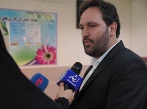 اهدای بیش از ۴۰۰ جلد کتاب آموزشی به دانش‌آموزان شاهد و ایثارگر در خراسان جنوبی و لرستان