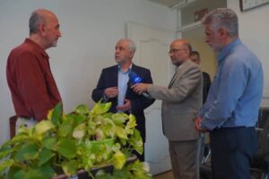 “تمرکز بنیاد شهید بر خدمات درمانی و مولدسازی منابع مالی برای ایثارگران”