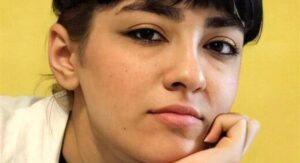 تجارت با خون نیکا شاکرمی جواب داد