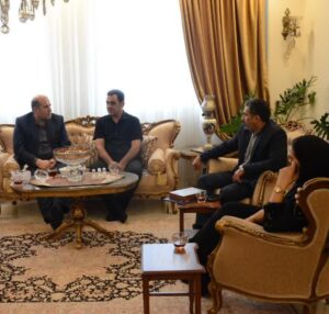 دیدار مدیرکل بنیاد شهید تهران بزرگ با خانواده شهید امیرعلی فضلی به مناسبت هفته فراجا