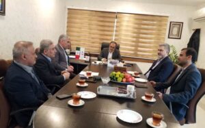 نشست مدیرکل بنیاد شهید مازندران با بیمه دی برای ارتقای خدمات به جامعه ایثارگری برگزار شد