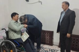 “دیدار رئیس فراکسیون ایثارگران مجلس با جانباز ۷۰ درصد ابراهیم پرهون در کرمانشاه”