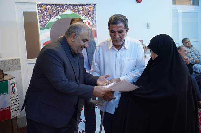 تجلیل از همسران فداکار جانبازان در آیین گرامیداشت روز پرستار در خمینیشهر