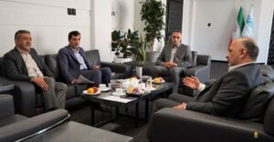 تاکید مدیرکل بنیاد شهید البرز و مدیرعامل بیمه دی بر ارتقای کیفیت خدمات درمانی به ایثارگران