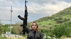 سفیدشویی تروریست تجزیه‌طلب با لاک قرمز