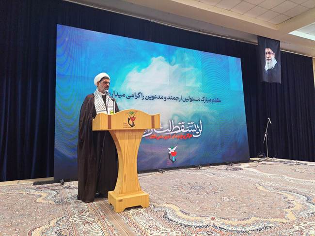 درخشش شعر ایثار در قم؛ بیش از ۲۵۰ اثر به جشنواره «آیه‌های ایثار» ارسال شد