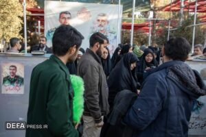 آغاز هفته هوافضای سپاه با عطرافشانی و گلباران مزار شهدای دفاع مقدس ۱۲ روزه