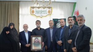 دیدار معاون رئیس‌جمهور و رئیس بنیاد شهید با خانواده شهید محسن شاه‌نظری