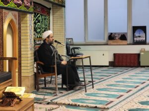 برگزاری مراسم پرفیض زیارت عاشورا با حضور کارکنان در اداره‌کل بنیاد شهید و امور ایثارگران تهران بزرگ