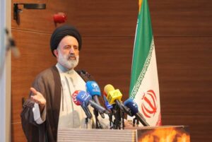 نماینده ولی فقیه در بنیاد شهید: جنایت آمریکا در استفاده از سلاح شیمیایی باید بین‌المللی شود