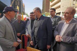 حضور معاونین، مدیران کل و کارکنان بنیاد شهید و امور ایثارگران در راهپیمایی ۱۳ آبان‌ماه