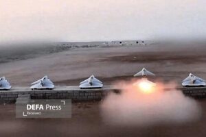 انهدام پایگاه‌های نظامی آمریکا در خلیج فارس با پهپاد‌های «حدید ۱۱۰»