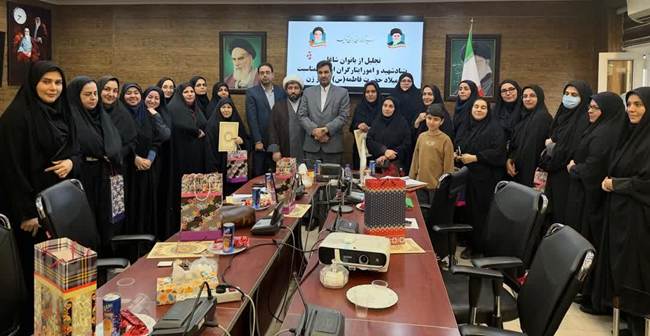 تقدیر از بانوان شاغل در بنیاد شهید و امور ایثارگران استان خوزستان به مناسبت ولادت حضرت زهرا(س)
