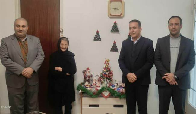 دیدار سرپرست بنیاد شهید اصفهان با مادر شهید ارمنی، مگرویچ طوماسیان