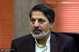 چگونه از “آشوب دی” پله بسازیم؟ عمادالدین باقی پاسخ می‌دهد