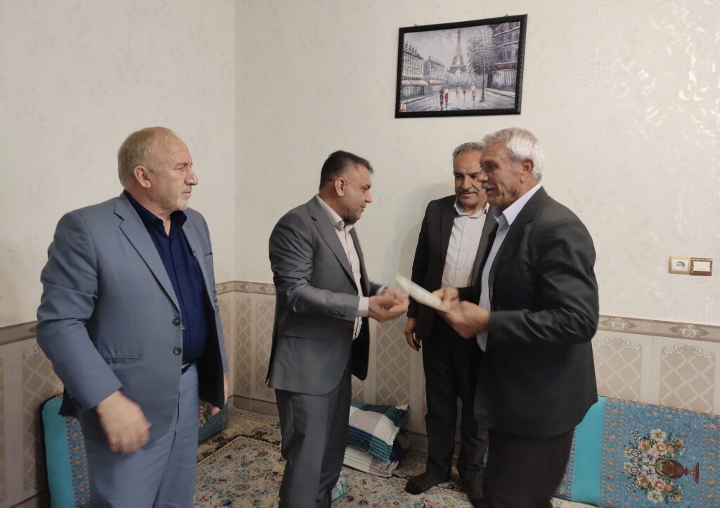 تجلیل مدیرکل بنیاد شهید و امور ایثارگران استان لرستان از جانباز سرافراز «محمد محمودی»