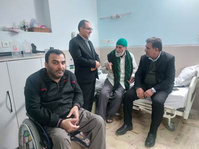 عیادت مدیرکل بنیاد مازندران از جانبازان نخاعی