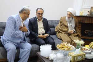 تجلیل نماینده ولی فقیه و مدیرکل بنیاد مازندران از پنج جانباز در ساری