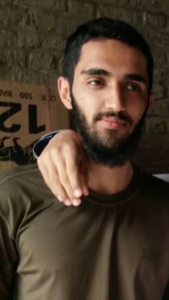 شهید”حسین معزغلامی”:سید مظلوم آسید علی آقا را تنها نگذارید