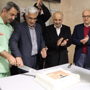 عیادت مدیرعامل بیمه دی با جانبازان بیمارستان صدر همزمان با بزرگداشت روز جانباز