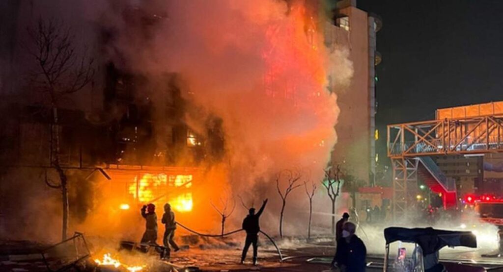 بهادری‌ جهرمی: قانون درباره محرکان اغتشاشات تعارف ندارد