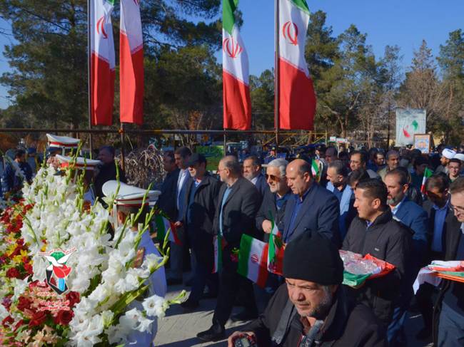 برگزاری آیین ملی مهمانی لاله‌ها با حضور پرشور نسل جدید در بهشت زهرا(س)