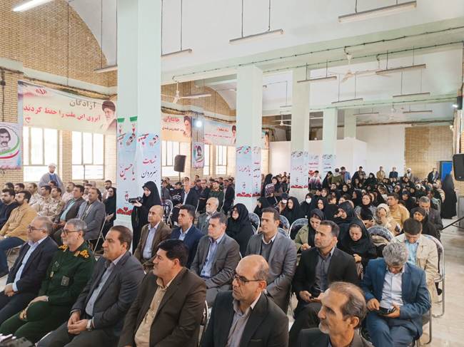 برگزاری مراسم باشکوه «میهمانی لاله‌ها» در گلزار شهدای صالح آباد ایلام