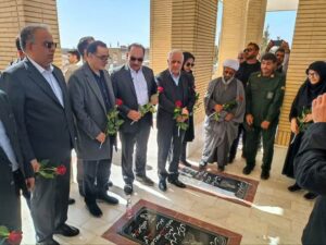 ادای احترام رئیس بنیاد شهید به شهدای هامون و افتتاح ساختمان فرمانداری شهرستان