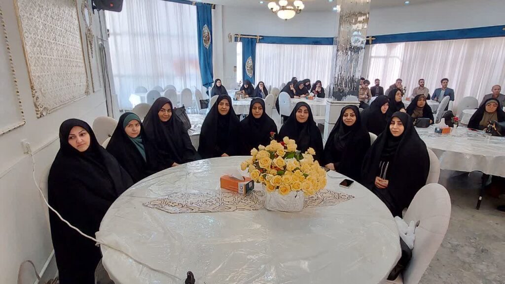 برگزاری همایش تجلیل از مددکاران بنیاد اداره کل و شهرستان‌های خراسان رضوی