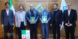 نماینده ولی‌فقیه در البرز: خون شهدا ریشه ظلم را می‌خشکاند/دیدار با خانواده‌های شهدا مایه برکت انقلاب است