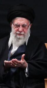 کلیپ رهبر شهید سید علی حسینی خامنه ای (قدس سره) با صدای محمد معتمدی