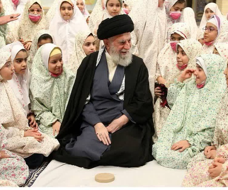 کلیپ رهبر شهید سید علی حسینی خامنه ای (قدس سره) با صدای سید رضا نریمانی