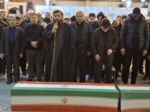 حضور عباسعلی رضایی مدیرکل بنیاد شهید و امور ایثارگران تهران بزرگ در مراسم تشییع و اقامه نماز بر پیکر مطهر شهدای والامقام در گلزار شهدای بهشت زهرا(س)