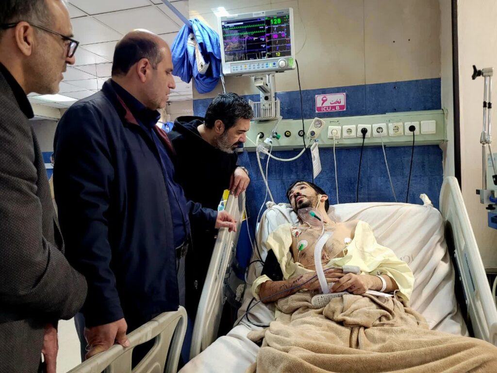 عیادت مسئولین بنیاد شهید تهران بزرگ از مجروحان جنگ رمضان