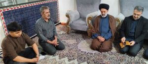 تجلیل نماینده ولی فقیه در بنیاد شهید و امور ایثارگران از خانواده شهدای جنگ تحمیلی رمضان در استان کردستان