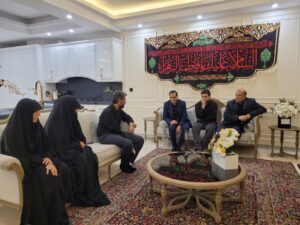 معاون رئیس جمهور و رئیس بنیاد شهید و امور ایثارگران:پرچم اسلام در دست خانواده شهدا است
