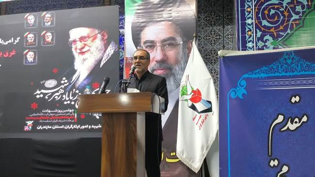 تجلیل از خانواده‌ های معزز شهدای جنگ ناجوانمردانه رمضان همزمان با اربعین شهدا