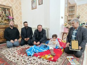 تجلیل مدیرکل بنیاد شهید و امورایثارگران آذربایجان غربی از خانواده معظم شهید «مهدی ملائی» در شهرستان میاندوآب
