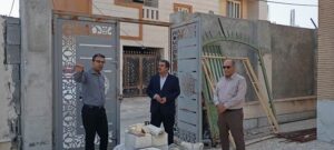حضور مدیر کل بنیاد شهید بوشهر در شهر چغادک و بازدید از پروژه مرمت آرامگاه شهید آیت عاشوری