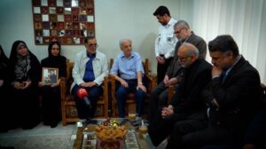 دیدار معاون رئیس‌جمهور با خانواده شهید «علی عبداللهی»، از شهدای والامقام اورژانس کشور