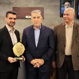 جایزه ملی برای بیمه دی؛ «دی‌دار» پیشگام تحول دیجیتال در خدمات بیمه‌ای