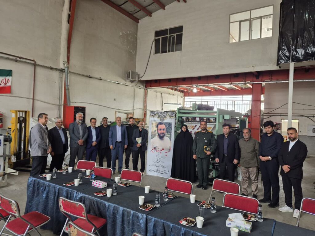 تقدیر مدیرکل بنیاد خراسان رضوی از کارآفرینان ایثارگر موفق