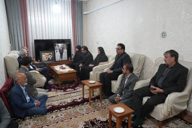 تجلیل استاندار کرمانشاه از خانواده شهید میلاد مرادی