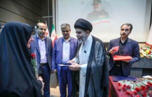 آیت‌الله بوشهری: شهدا زنده‌اند و درک مقام آنان نیازمند نگاهی متعالی است