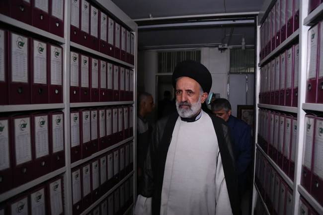 بازدید مقامات بنیاد شهید از مرکز اسناد ایثارگران؛ تأکید بر ضرورت پاسداری از میراث فرهنگی شهدا